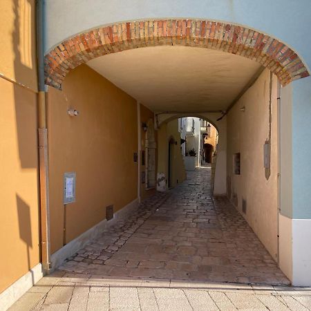 I Tre Marchi Rooms Camera Sabbia Termoli Bagian luar foto