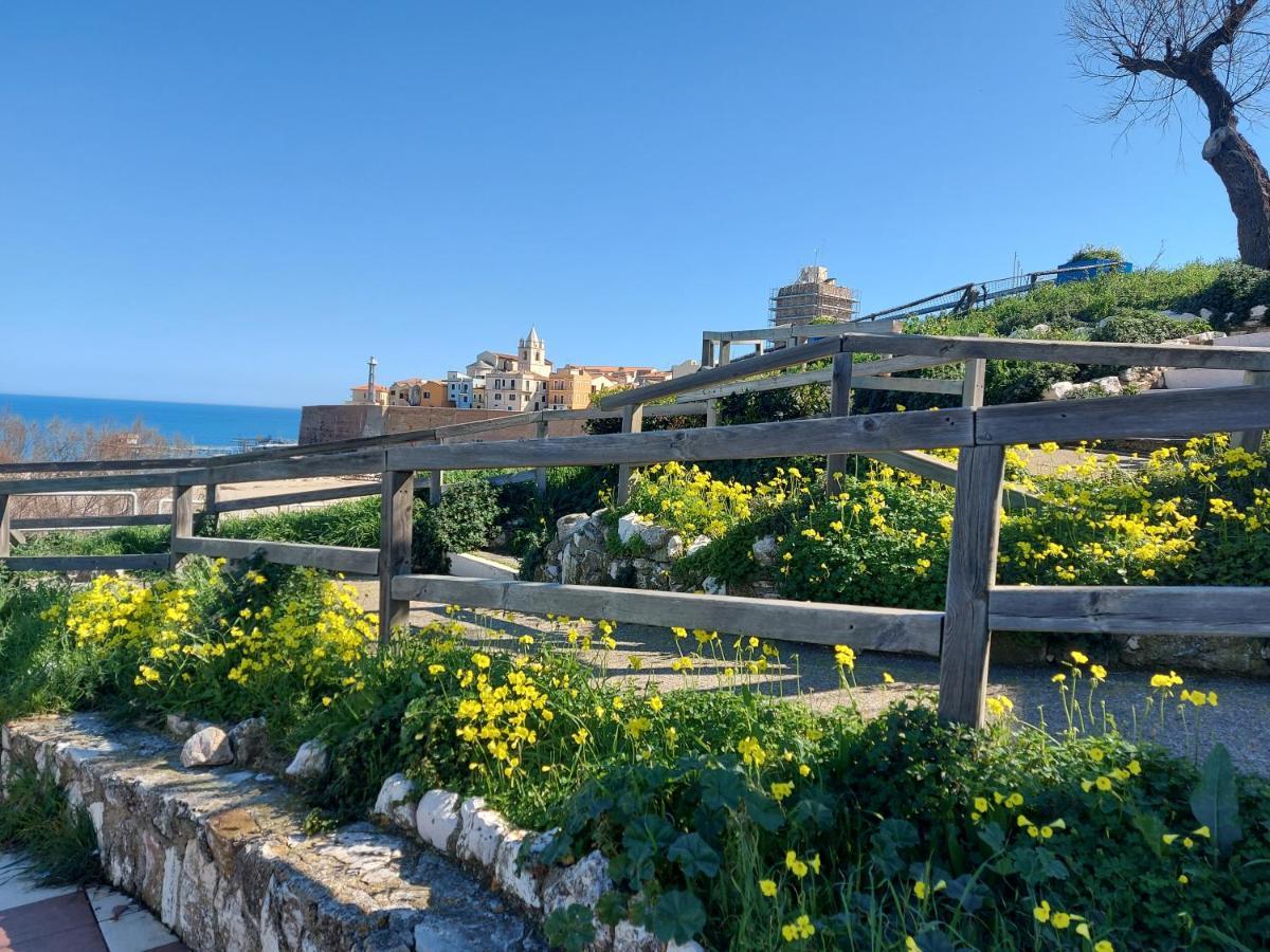 I Tre Marchi Rooms Camera Sabbia Termoli Bagian luar foto
