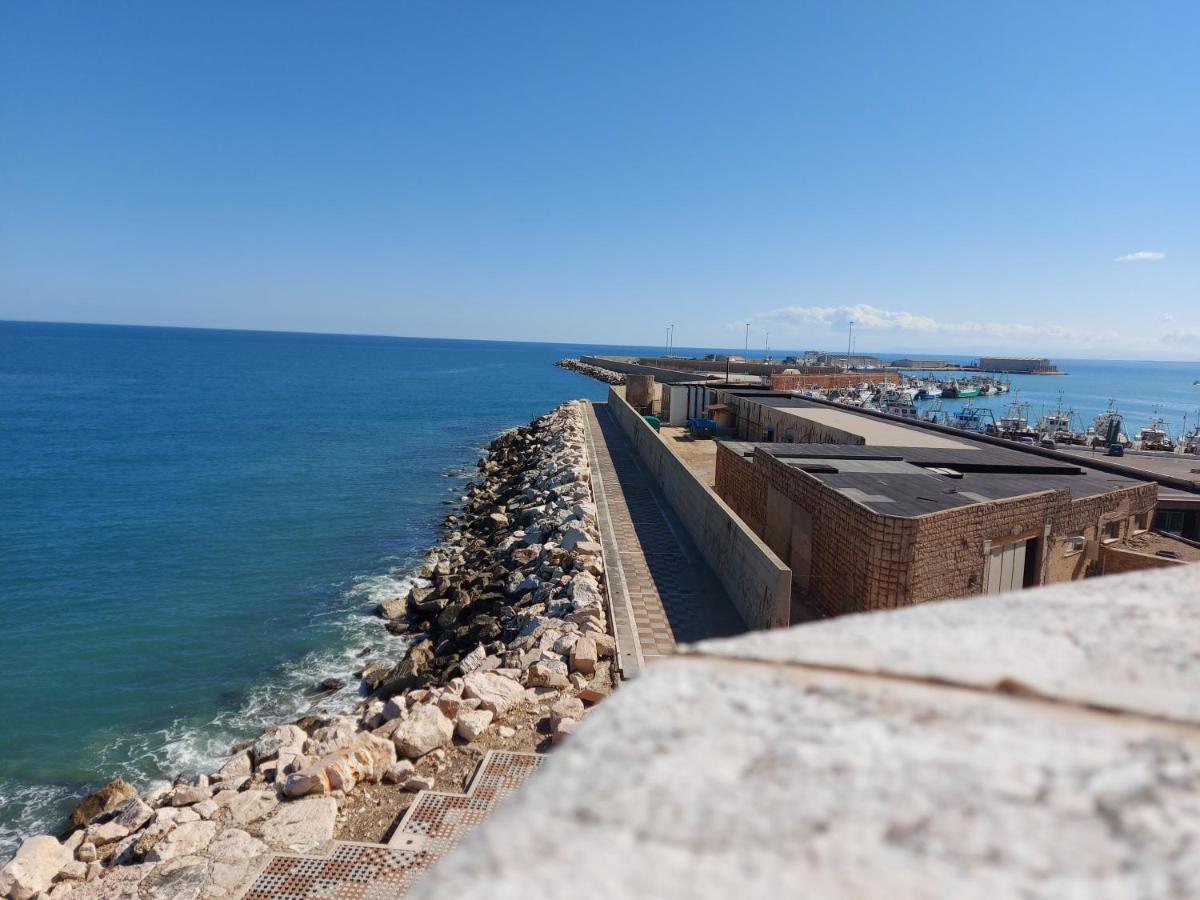 I Tre Marchi Rooms Camera Sabbia Termoli Bagian luar foto
