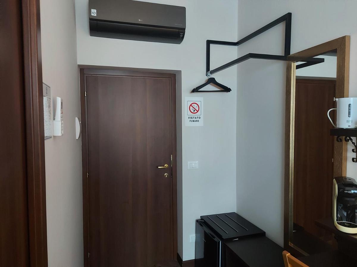 I Tre Marchi Rooms Camera Sabbia Termoli Bagian luar foto