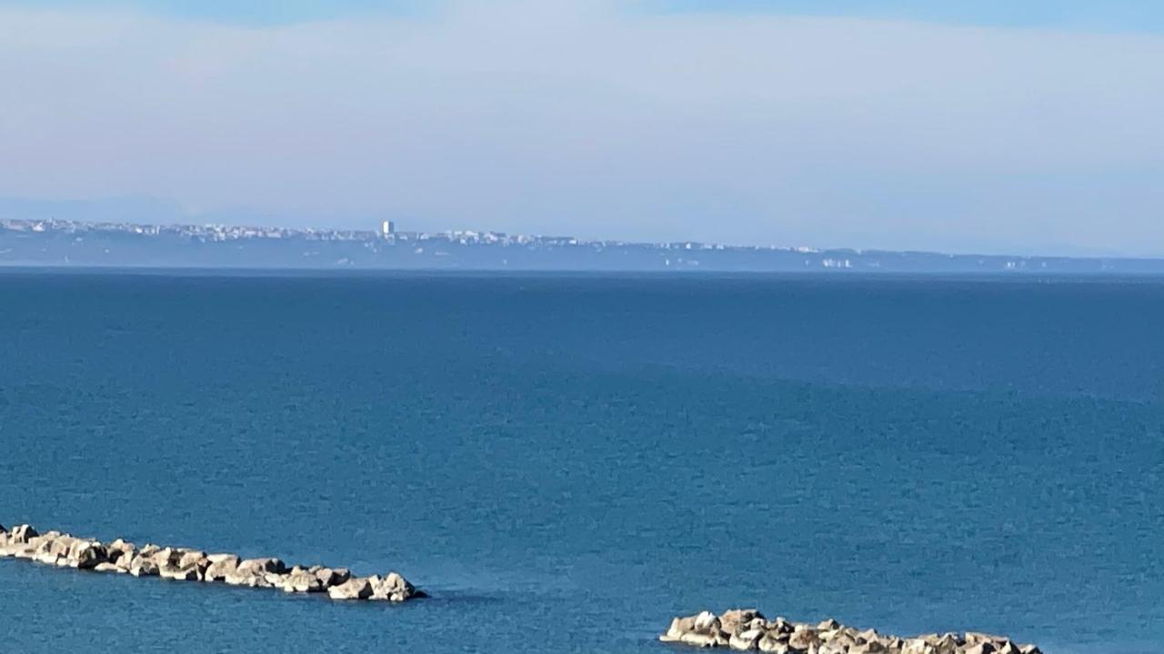 I Tre Marchi Rooms Camera Sabbia Termoli Bagian luar foto